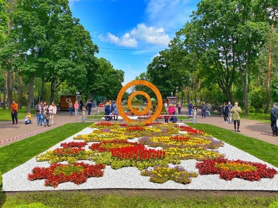 Modern Apartment Near Park Kiev Luaran gambar